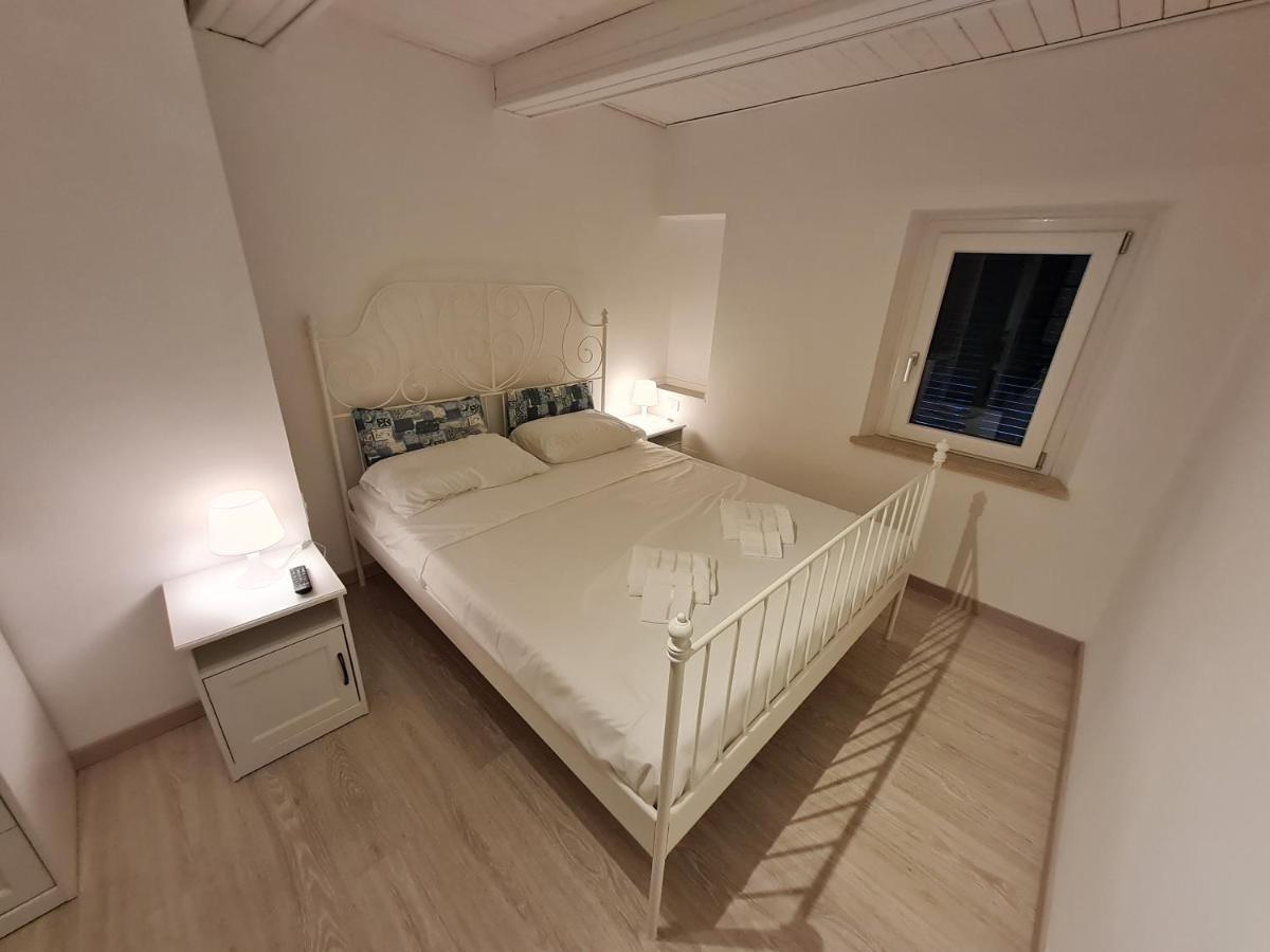 Appartement Al Castello - Aeroporto Delle Marche - Ancona à Falconara Marittima Extérieur photo