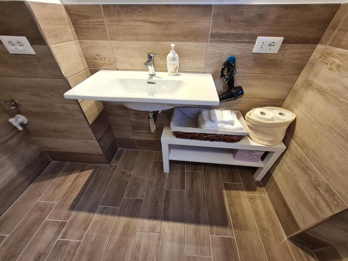 Appartement Al Castello - Aeroporto Delle Marche - Ancona à Falconara Marittima Extérieur photo