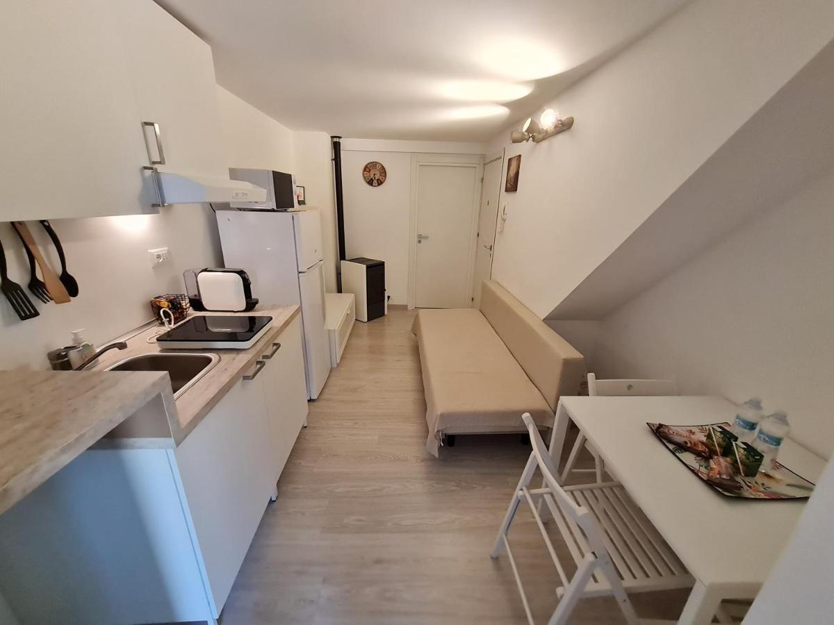 Appartement Al Castello - Aeroporto Delle Marche - Ancona à Falconara Marittima Extérieur photo